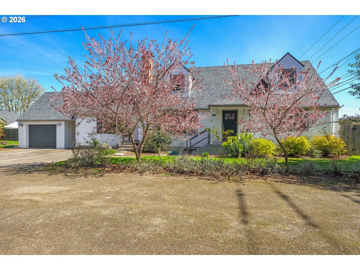 114 S Parkview Dr, Newberg, OR 97132 - #1