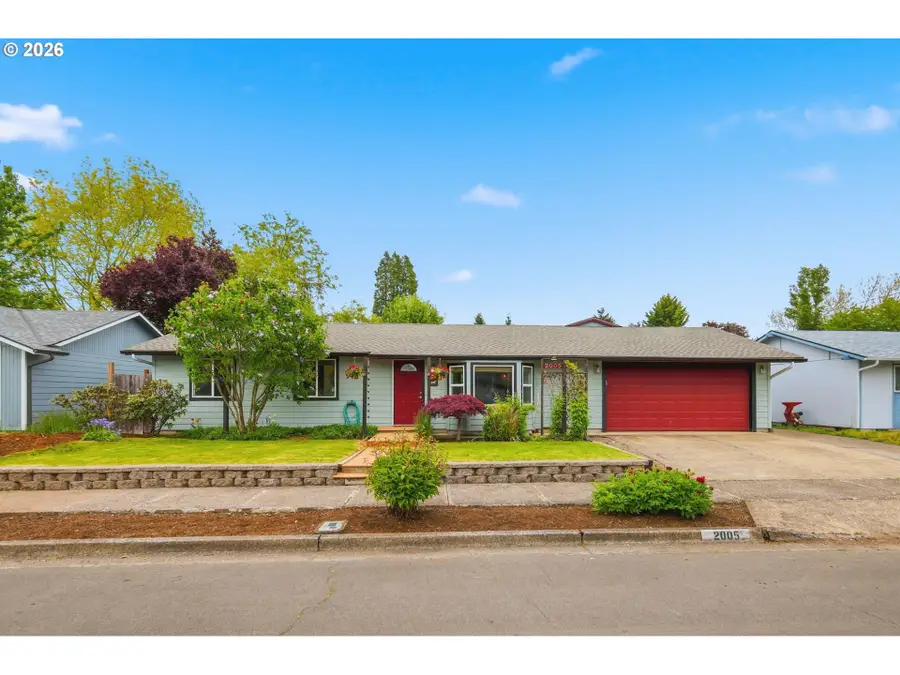 2005 Amirante St, Eugene, OR 97402 - #2