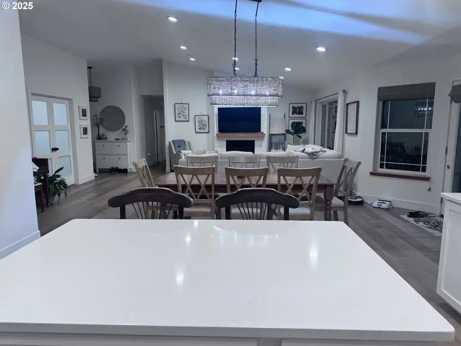 785 W Johns Ave, Hermiston, OR 97838 - Image #3