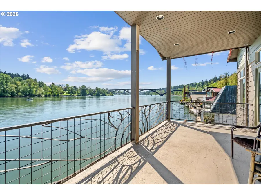 7720 S Macadam Ave #12, Portland, OR 97219 - #3