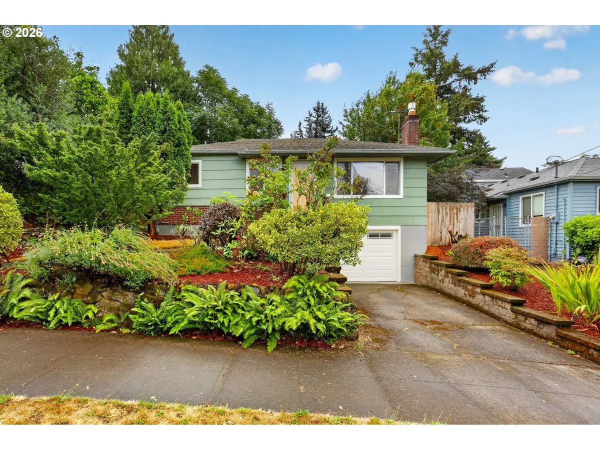 4916 SE Tibbetts St, Portland, OR 97206 - #1