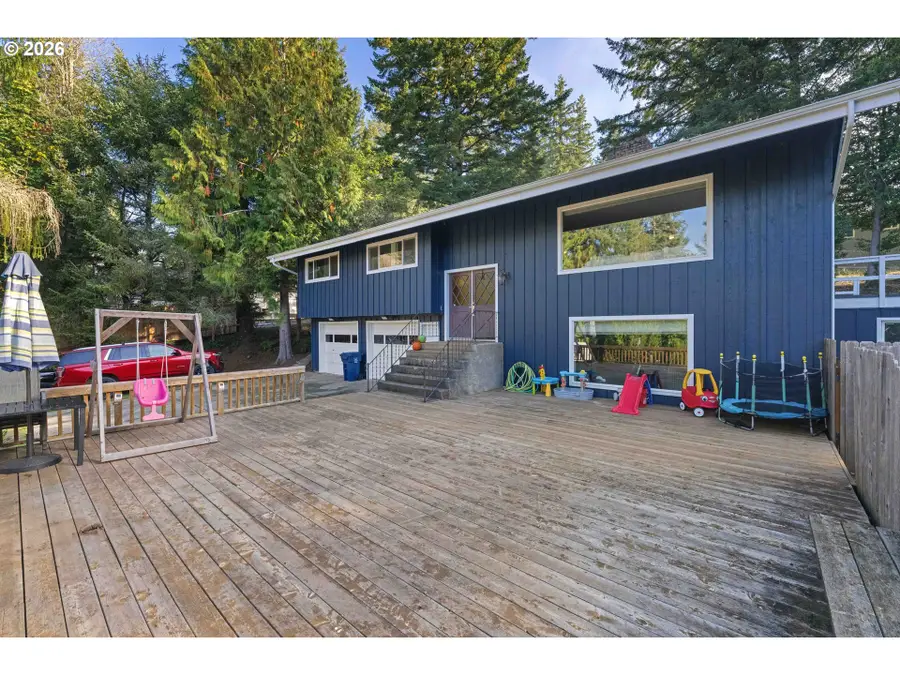 1101 E 15th St, Coquille, OR 97423 - Image #3