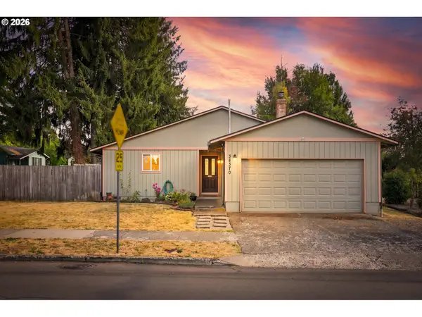 38370 Sandy Heights St, Sandy, OR 97055