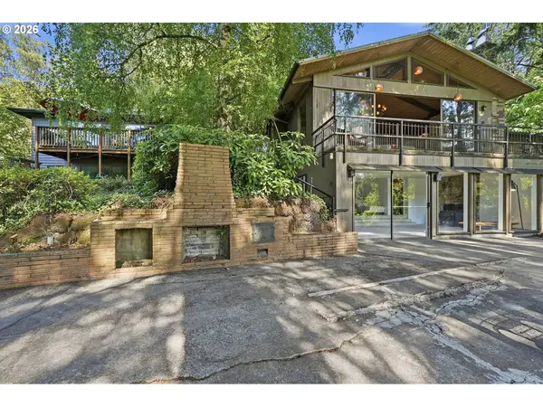 3700 SE Ellis St, Portland, OR 97202