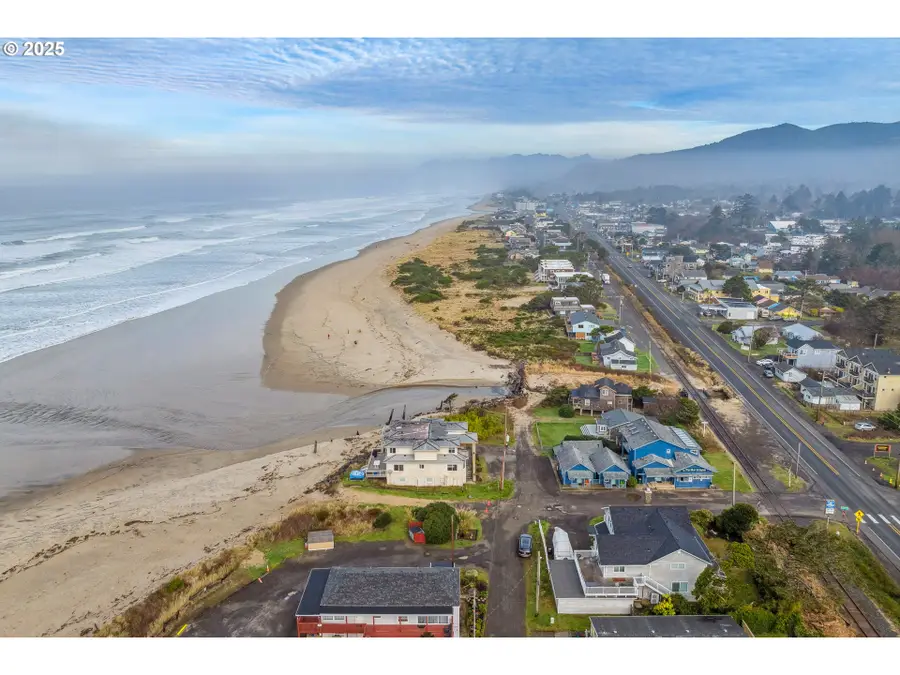 105 S 6th Ave, Rockaway Beach, OR 97136 - #2