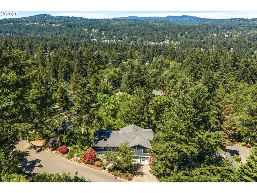 1121 Devon Ln, Lake Oswego, OR 97034 - #2