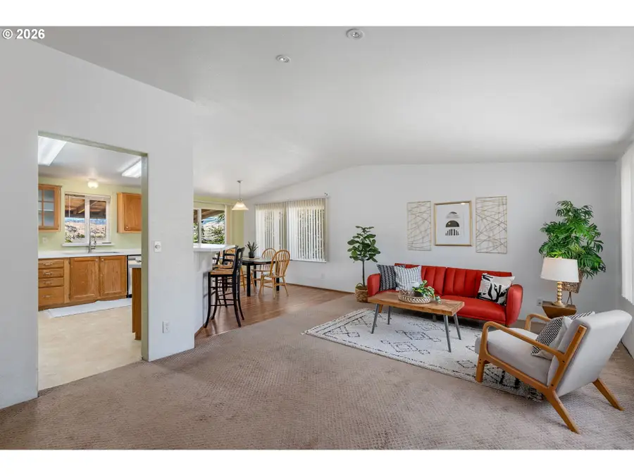 206 Columbia Ave, Dallesport, WA 98635 - #2