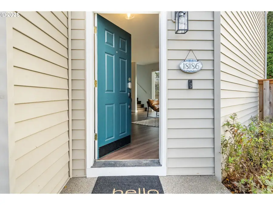 18186 SW Strathmoor St, Beaverton, OR 97007 - Image #2