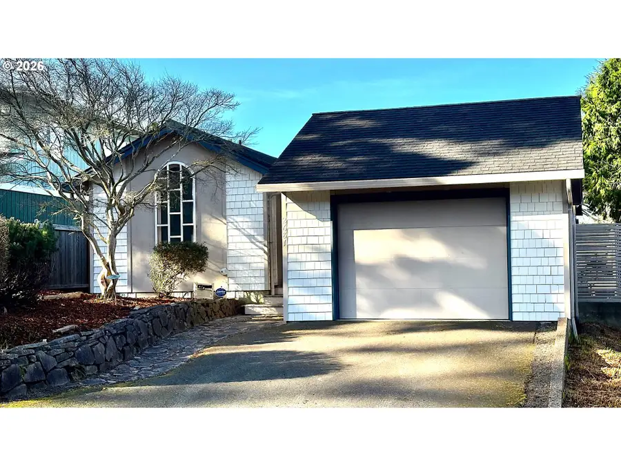 2681 NW Mast Ave, Lincoln City, OR 97367 - #2