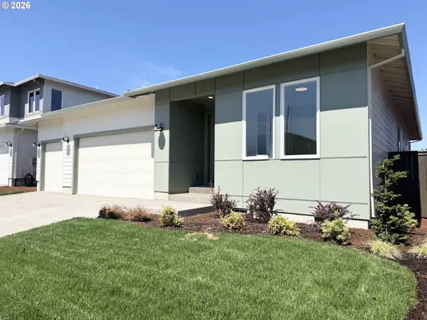 733 Magnolia Ave, Woodburn, OR 97071