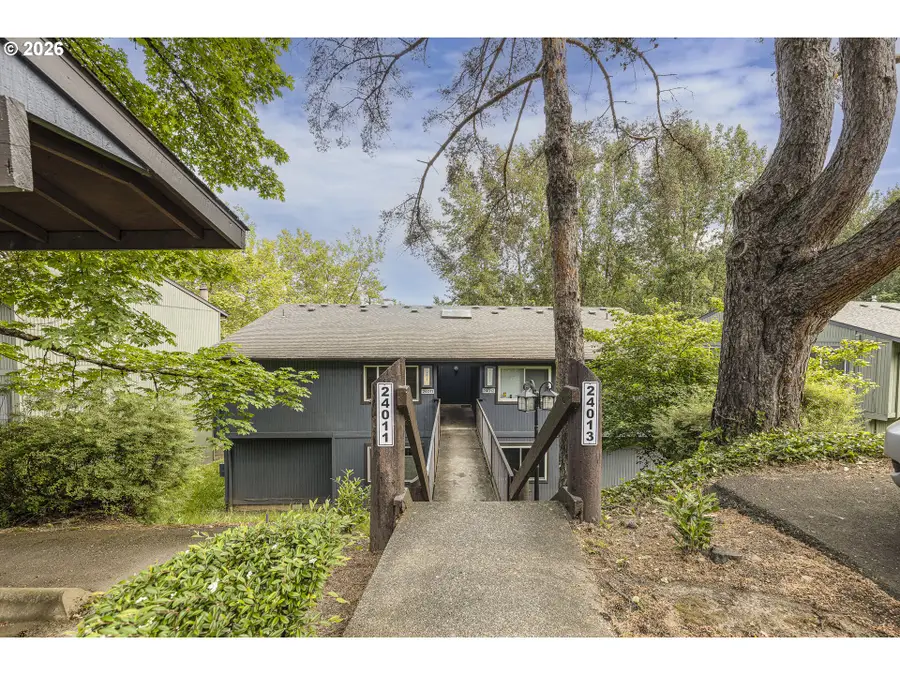 24011 NE Treehill Dr, Wood Village, OR 97060 - #2
