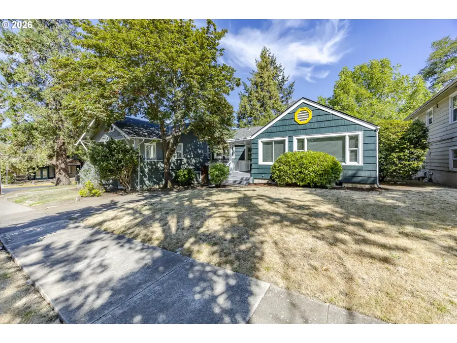 1629 E 24th Ave, Eugene, OR 97403 - #2