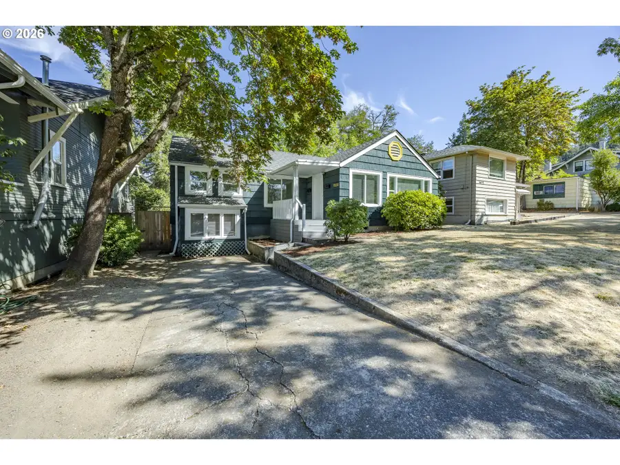 1629 E 24th Ave, Eugene, OR 97403 - #3