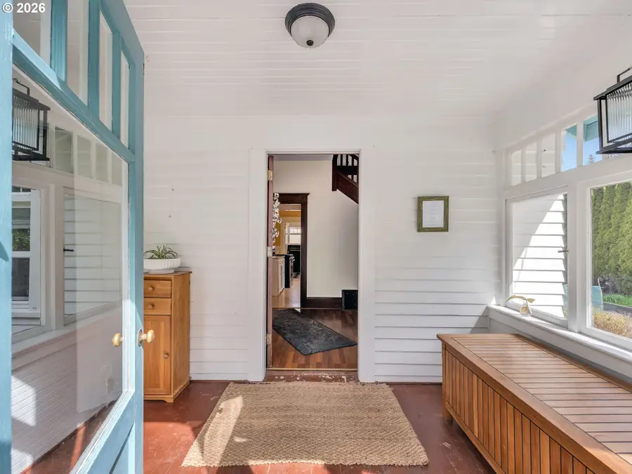 3586 Irving Ave, Astoria, OR 97103 - #3