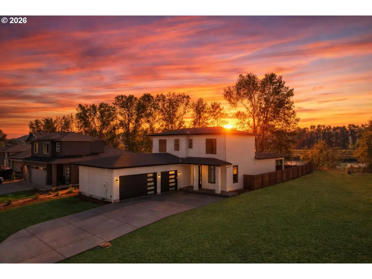 2040 S River Rd, Kelso, WA 98626 - #1