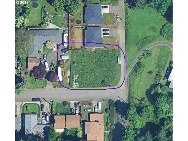 SE Nwc Schiller Se 140 Ave, Portland, OR 97236