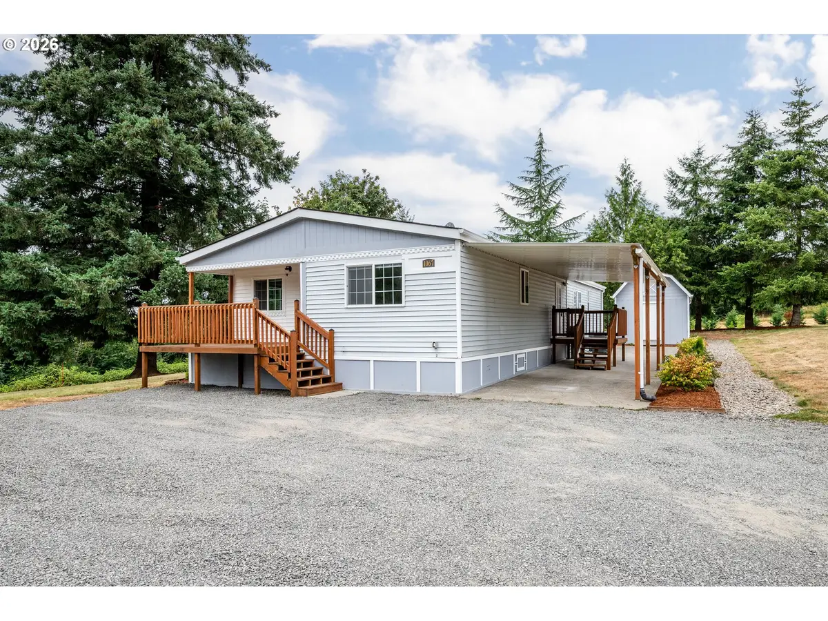 1067 Spirit Lake Hwy, Castle Rock, WA 98611 - #1