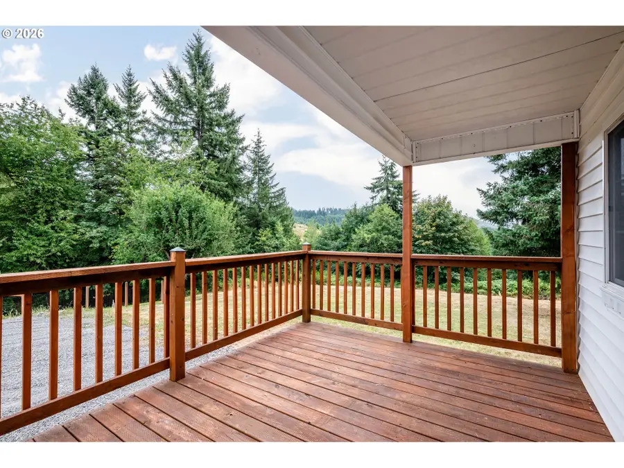 1067 Spirit Lake Hwy, Castle Rock, WA 98611 - #3
