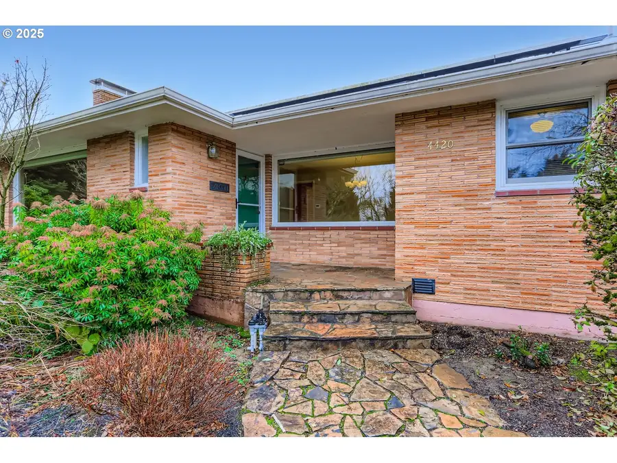 4420 SW Crestwood Dr, Portland, OR 97225 - Image #3