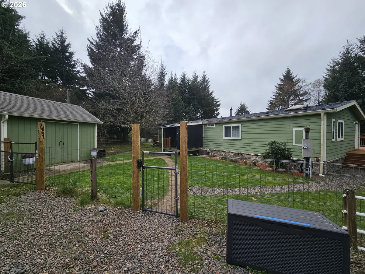 210 Webster Ln, Woodland, WA 98674 - #1