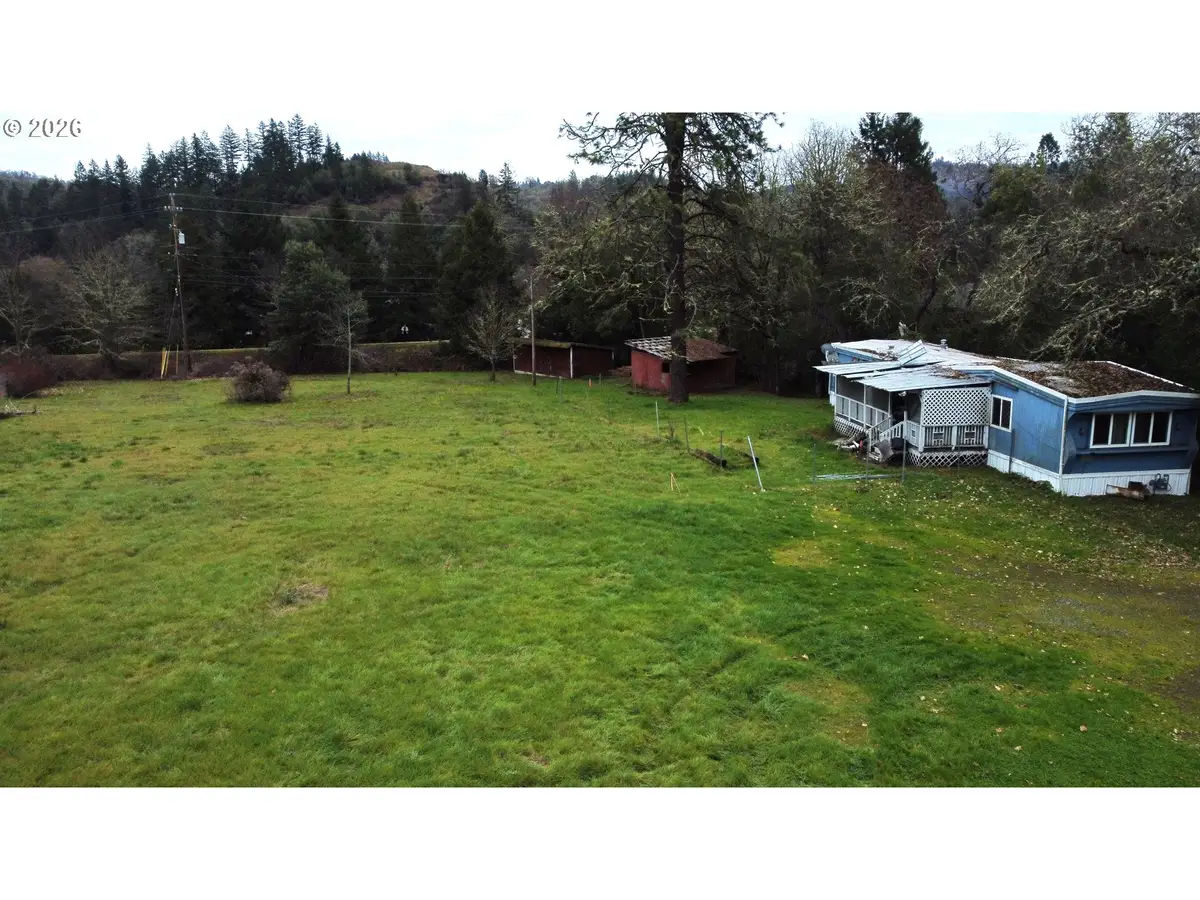 1015 NE Lillian St, Myrtle Creek, OR 97457 - Image #1