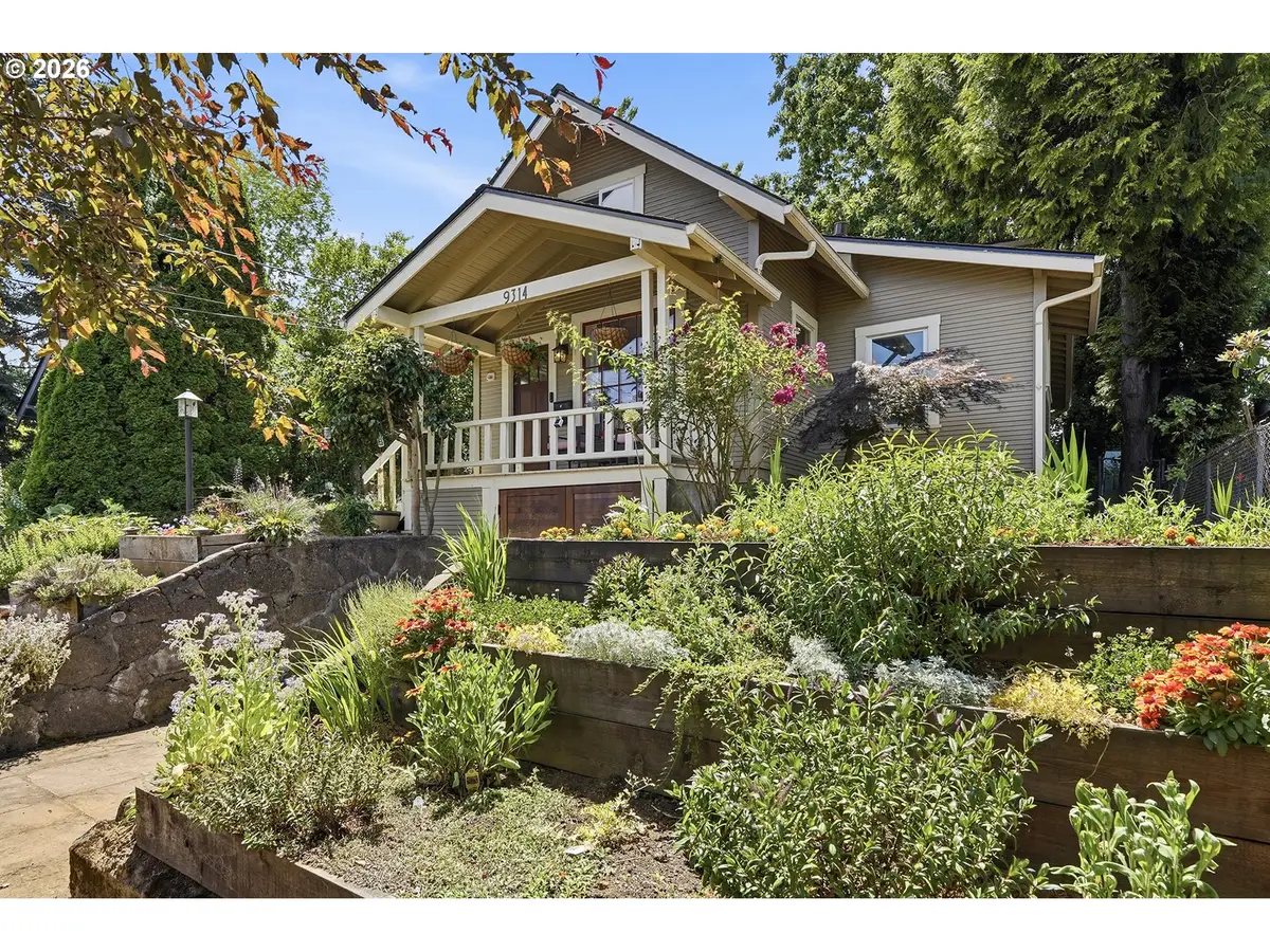 9314 N Ivanhoe St, Portland, OR 97203 - #1