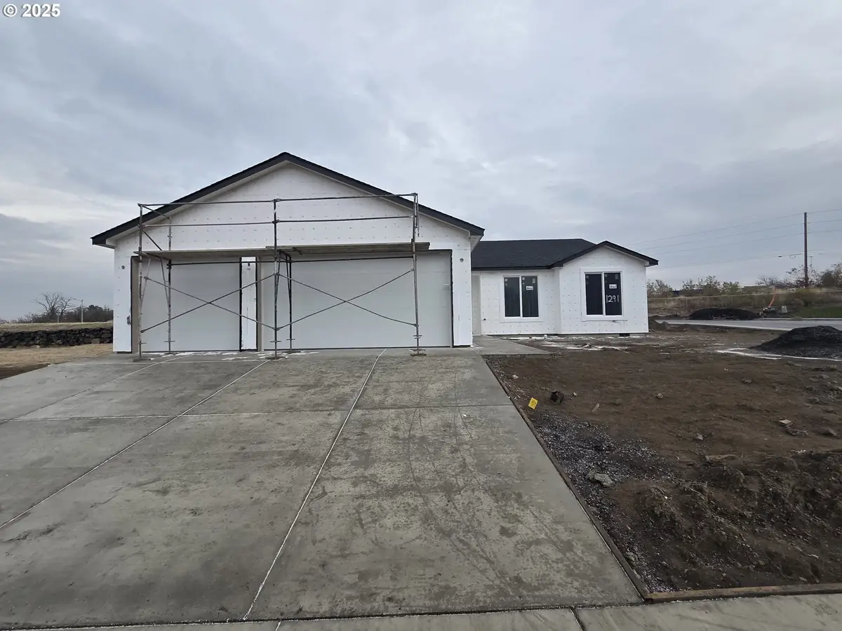1291 SE 9th St, Hermiston, OR 97838 - Image #1