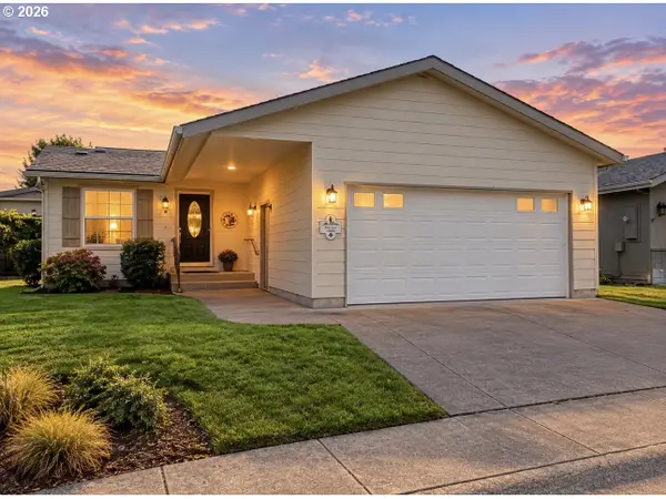 167 Village Dr, CottageGrove, OR 97424