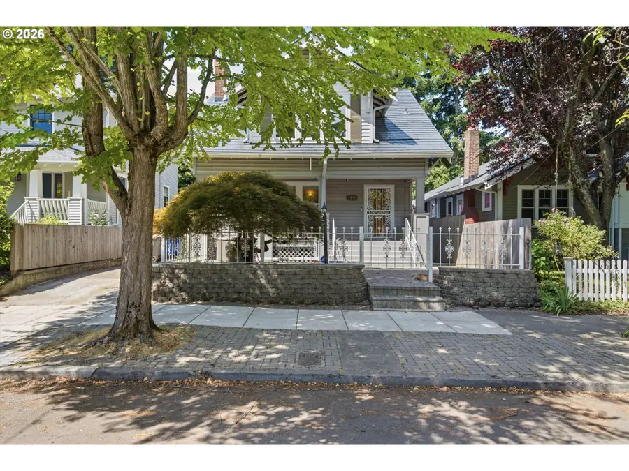 3147 SE Tibbetts St, Portland, OR 97202 - #2