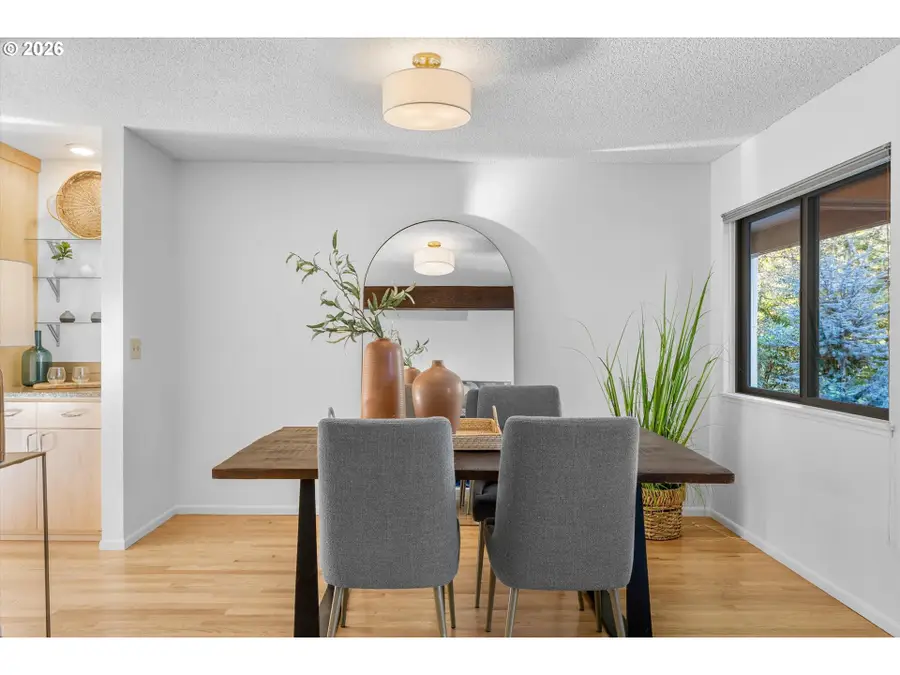 1764 Bonniebrae Dr, Lake Oswego, OR 97034 - Image #3