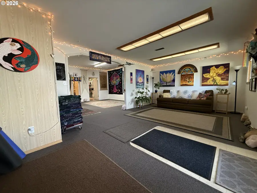 231 Wharf St, Brookings, OR 97415 - #2