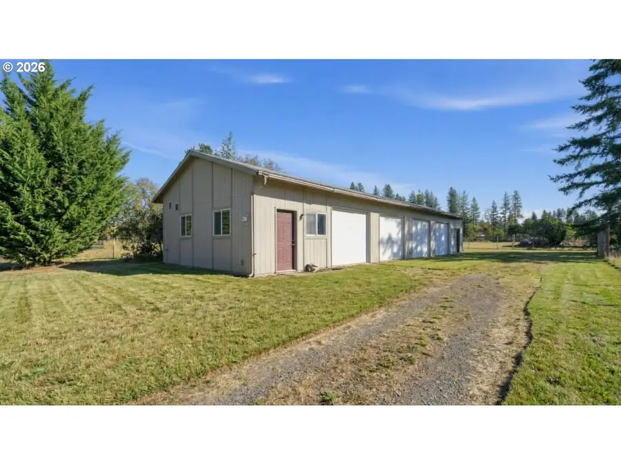 26095 Perkins Rd, Veneta, OR 97487 - #3