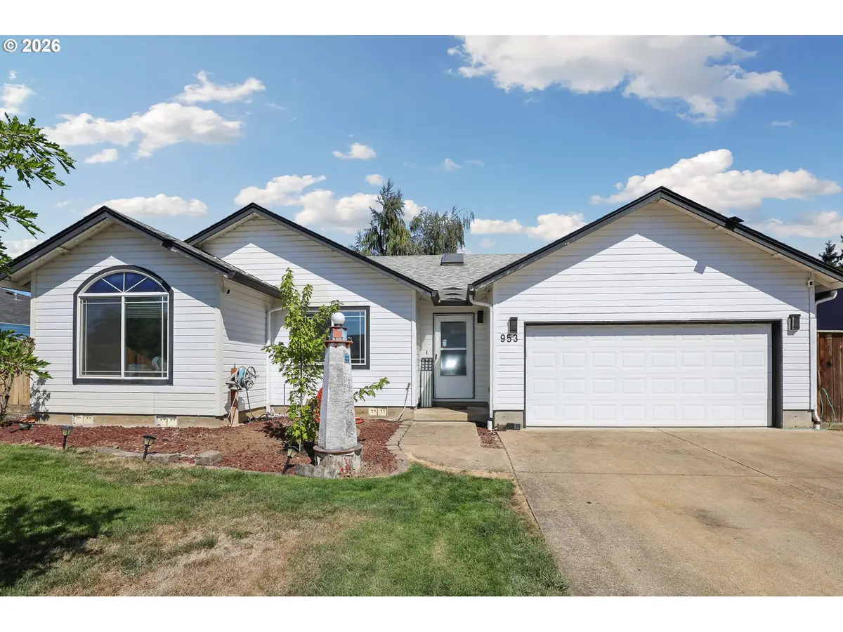 953 W 17th Ave, Junction City, OR 97448 - #1