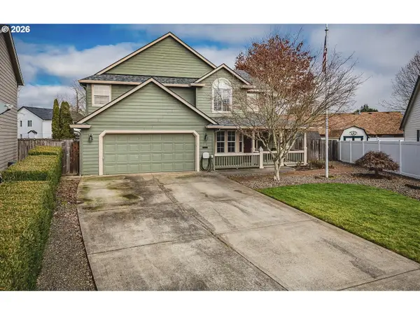 214 NW 12th St, BattleGround, WA 98604