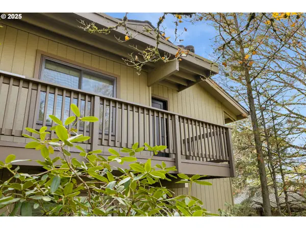 7734 SW Barnes Rd #A, Portland, OR 97225
