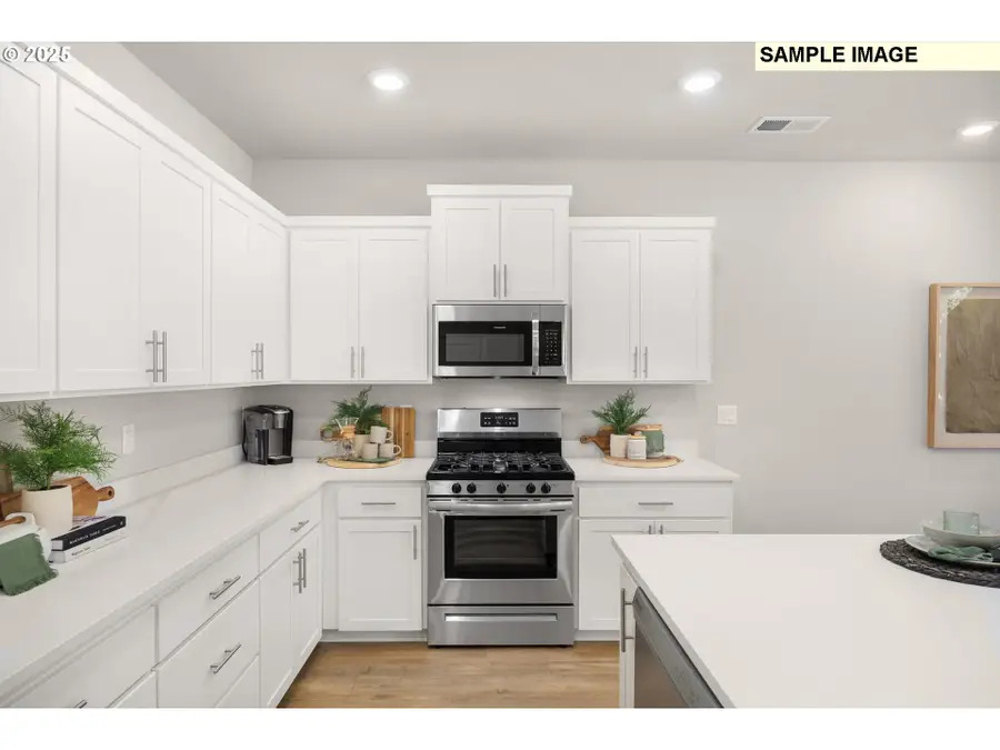 565 Withers Ct Se, Albany, OR 97322 - Image #3