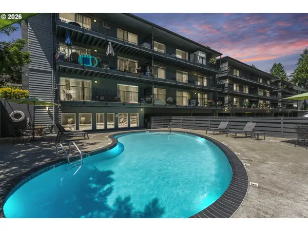 200 Burnham Rd #306, LakeOswego, OR 97034