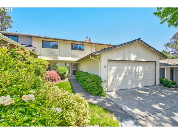 9 Britten Ct, LakeOswego, OR 97035