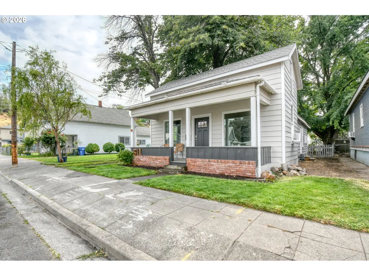 611 SW 4th St, Pendleton, OR 97801 - #1