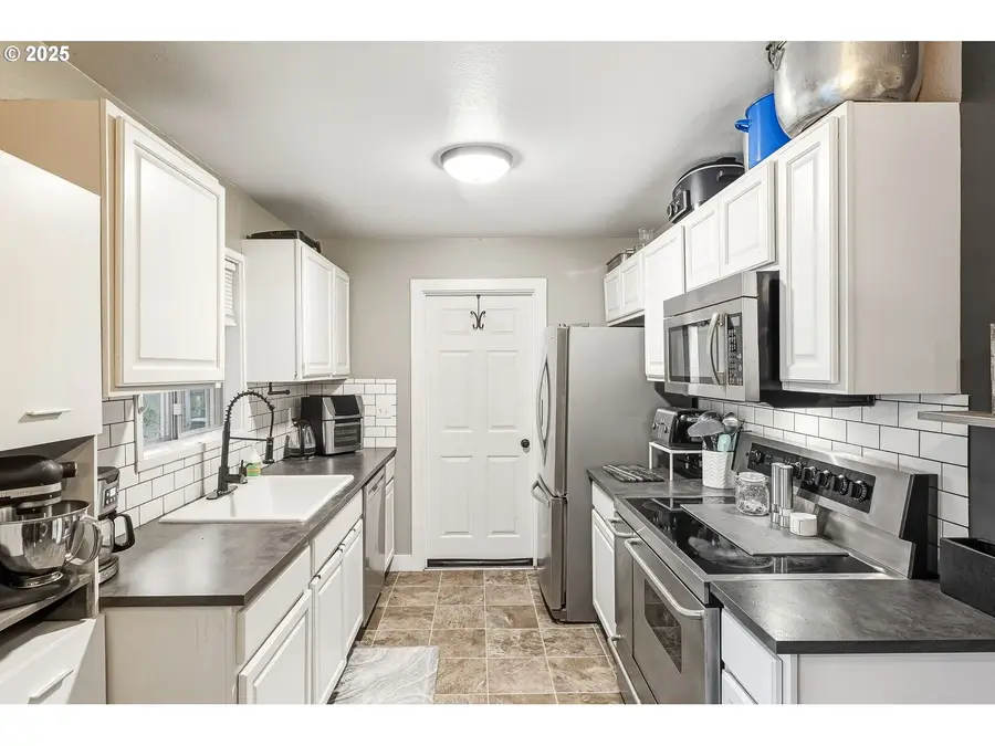 4825 SE Brookside Dr, Milwaukie, OR 97222 - Image #3