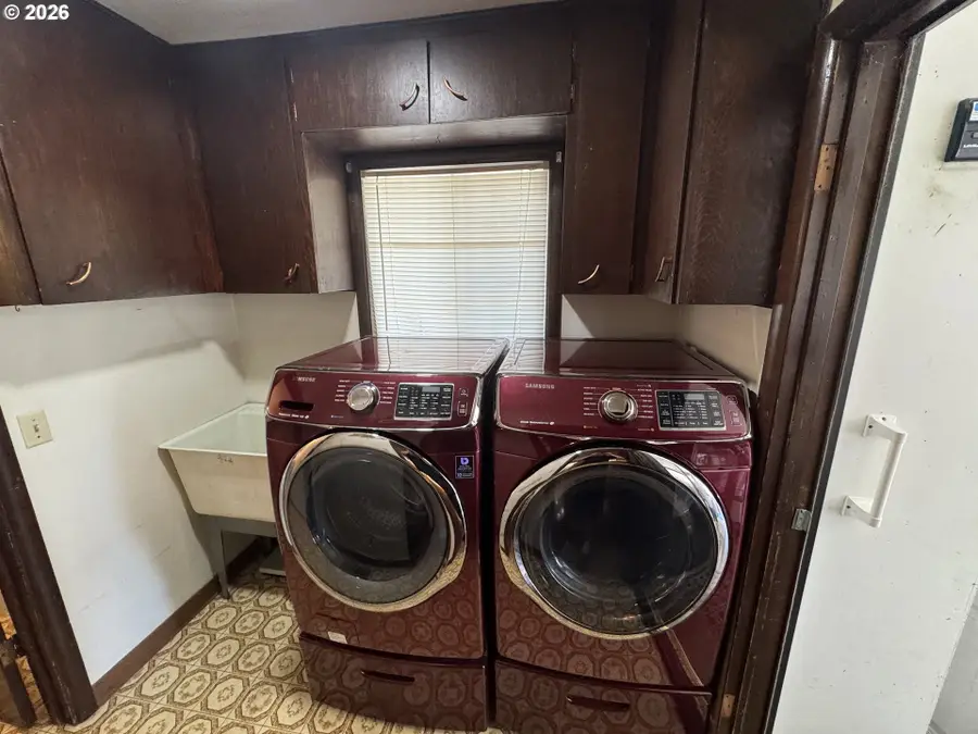845 W Rose St, Lebanon, OR 97355 - #3