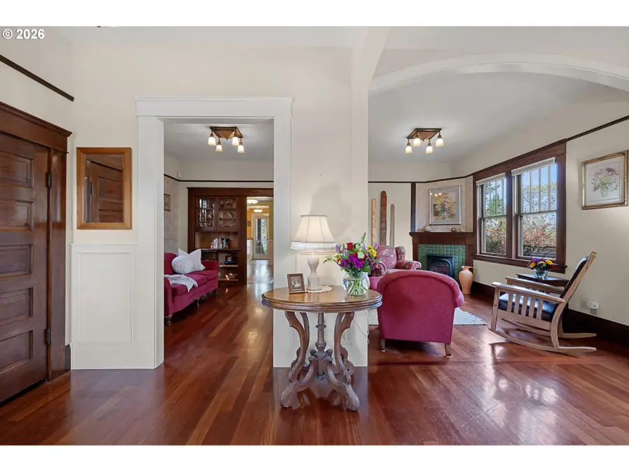 2050 Friendly St, Eugene, OR 97405 - #3