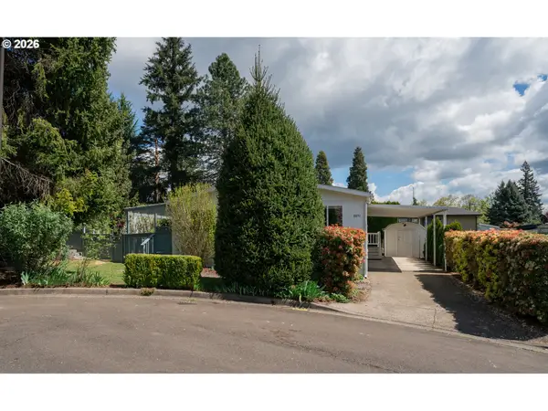 8851 SE Shadow Brook Ct #SP 85, Clackamas, OR 97015