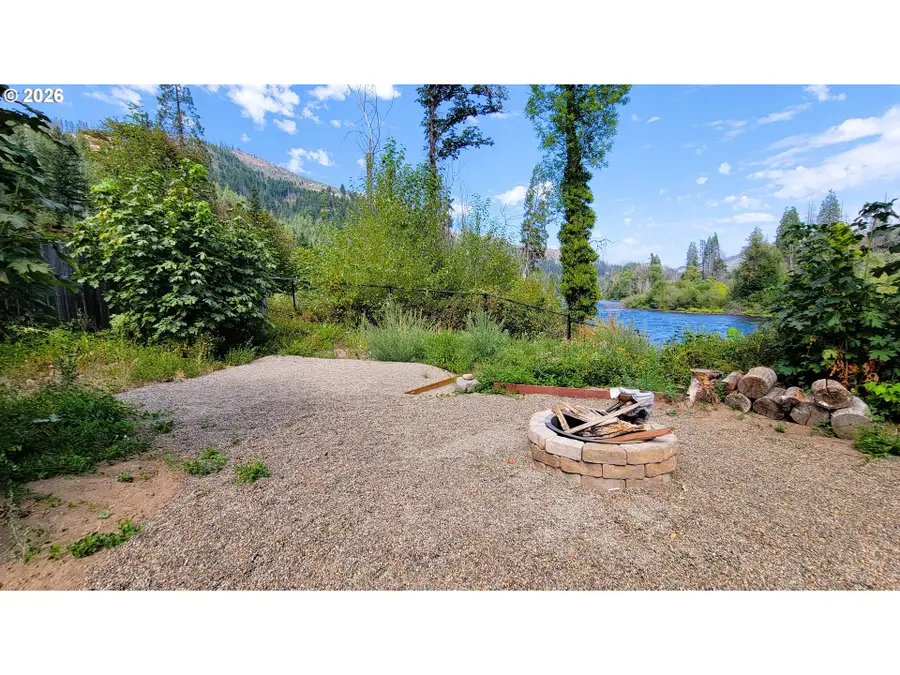 49570 Mckenzie Hwy, Vida, OR 97488 - #3