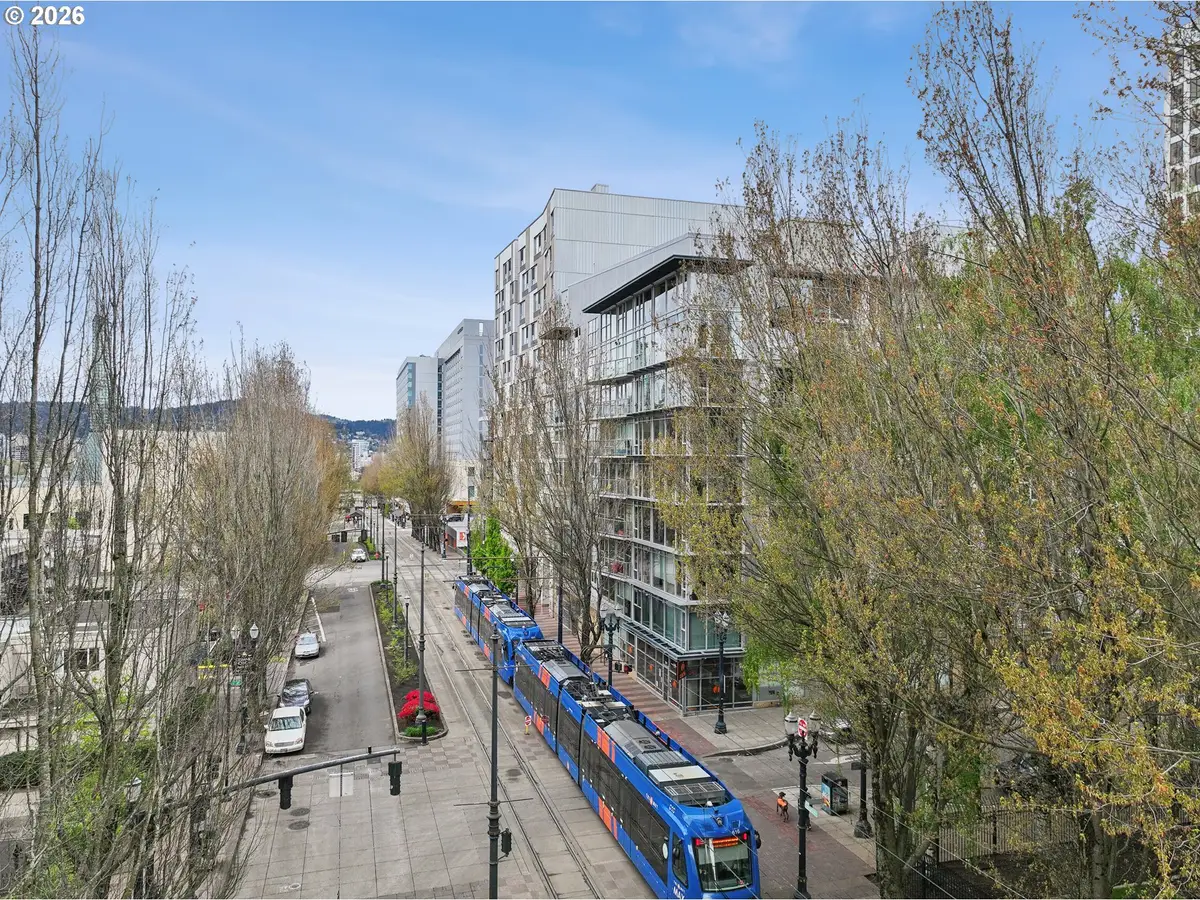 533 NE Holladay St #701, Portland, OR 97232 - #1