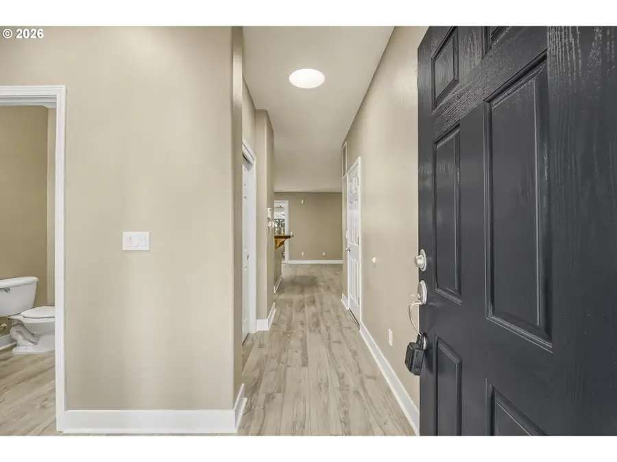 1011 SW 18th Way, Troutdale, OR 97060 - #2