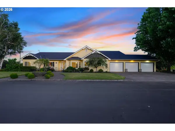 9595 SW Bayou Dr, McMinnville, OR 97128