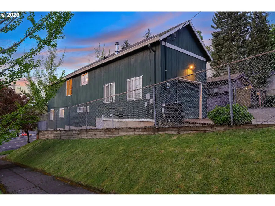 8702 NE Glisan St, Portland, OR 97220 - #2