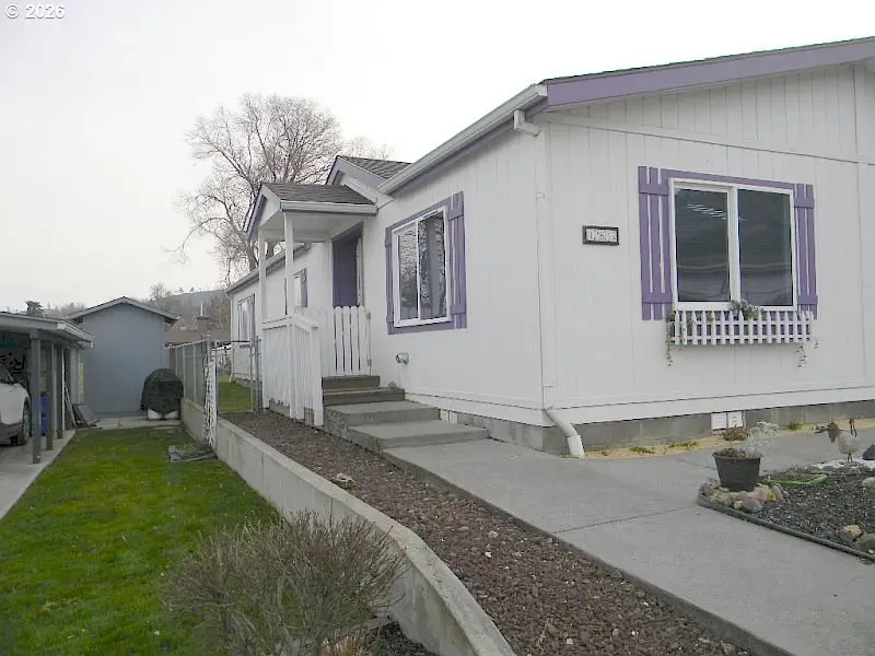 950 Pomona St #183, The Dalles, OR 97058 - Image #1