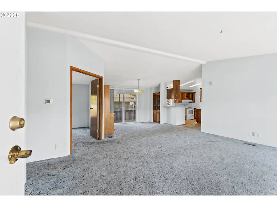 1000 S Mckern Ct #52, Newberg, OR 97132 - #3